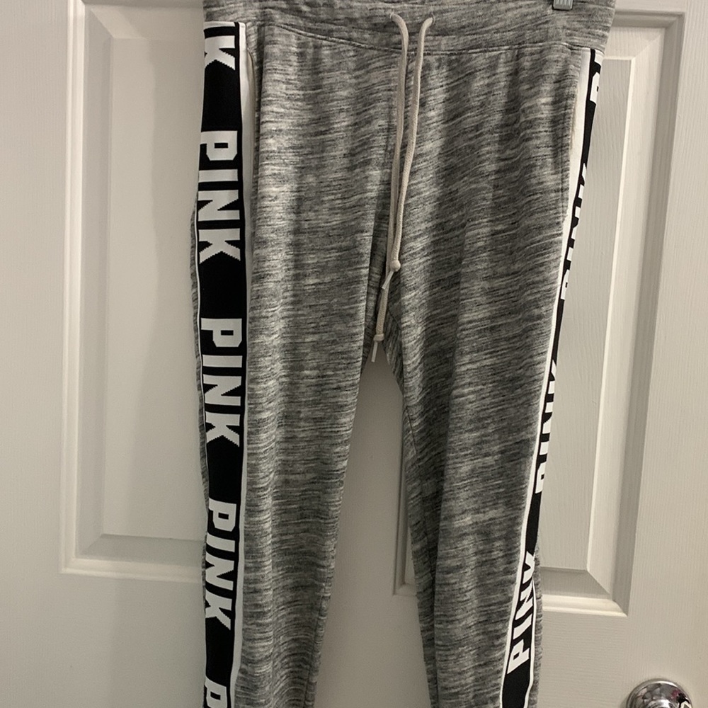 BEAUTIFUL MEDIUM VS PINK SWEATPANTS